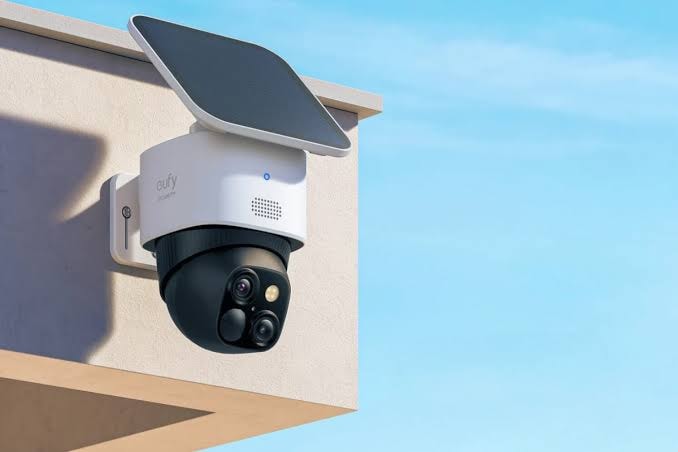 CCTV security camera mounted on exterior wall